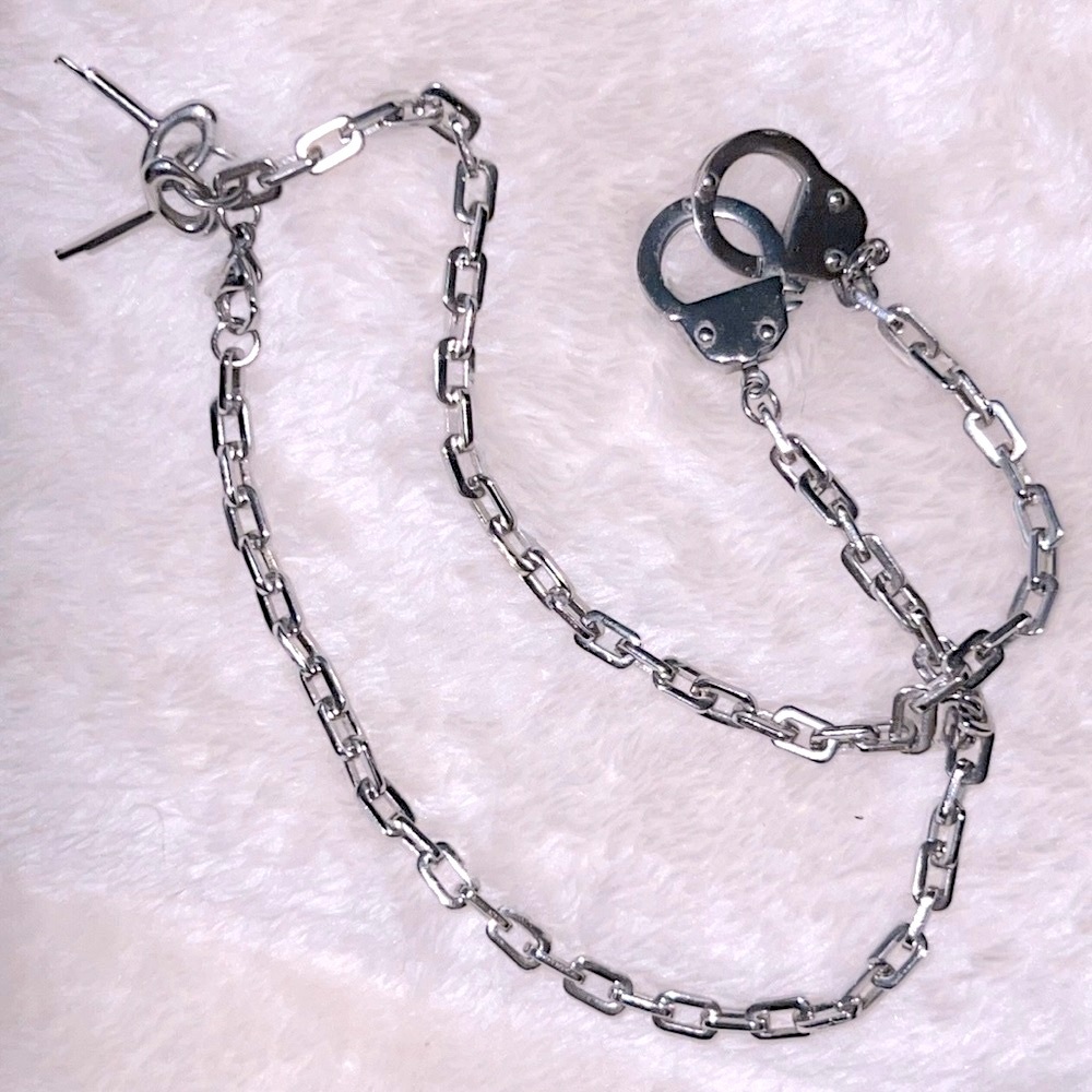 NWOT 🔑  20” STAINLESS STEEL KEY CHARM & FUNCTIONAL HANDCUFFS Men’s or Unisex